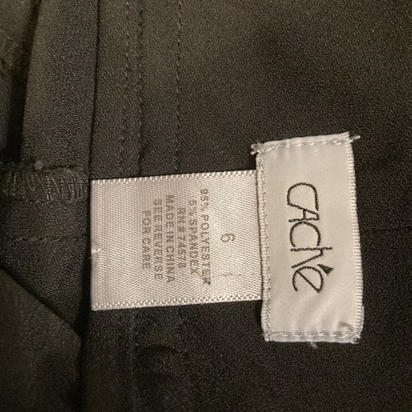 Cache black Capri style bottoms size 6 - Picture 12 of 12